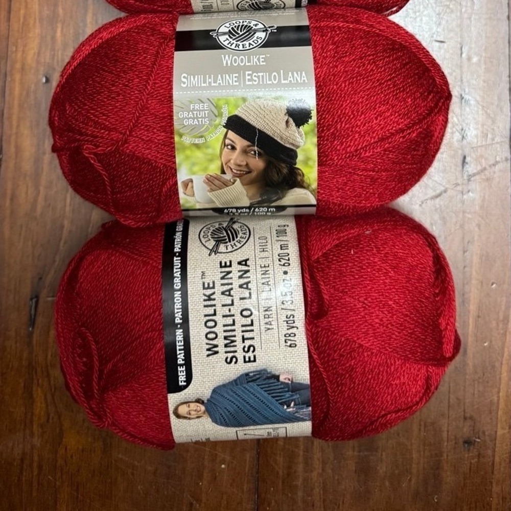 LOOPS AND THREADS‎ WOOLIKE 2 SKEINS OF YARN